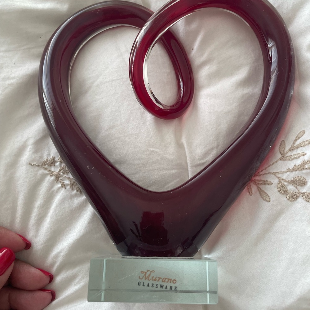 Murano glass Elegant Red Heart Sculpture - Picture 2 of 6